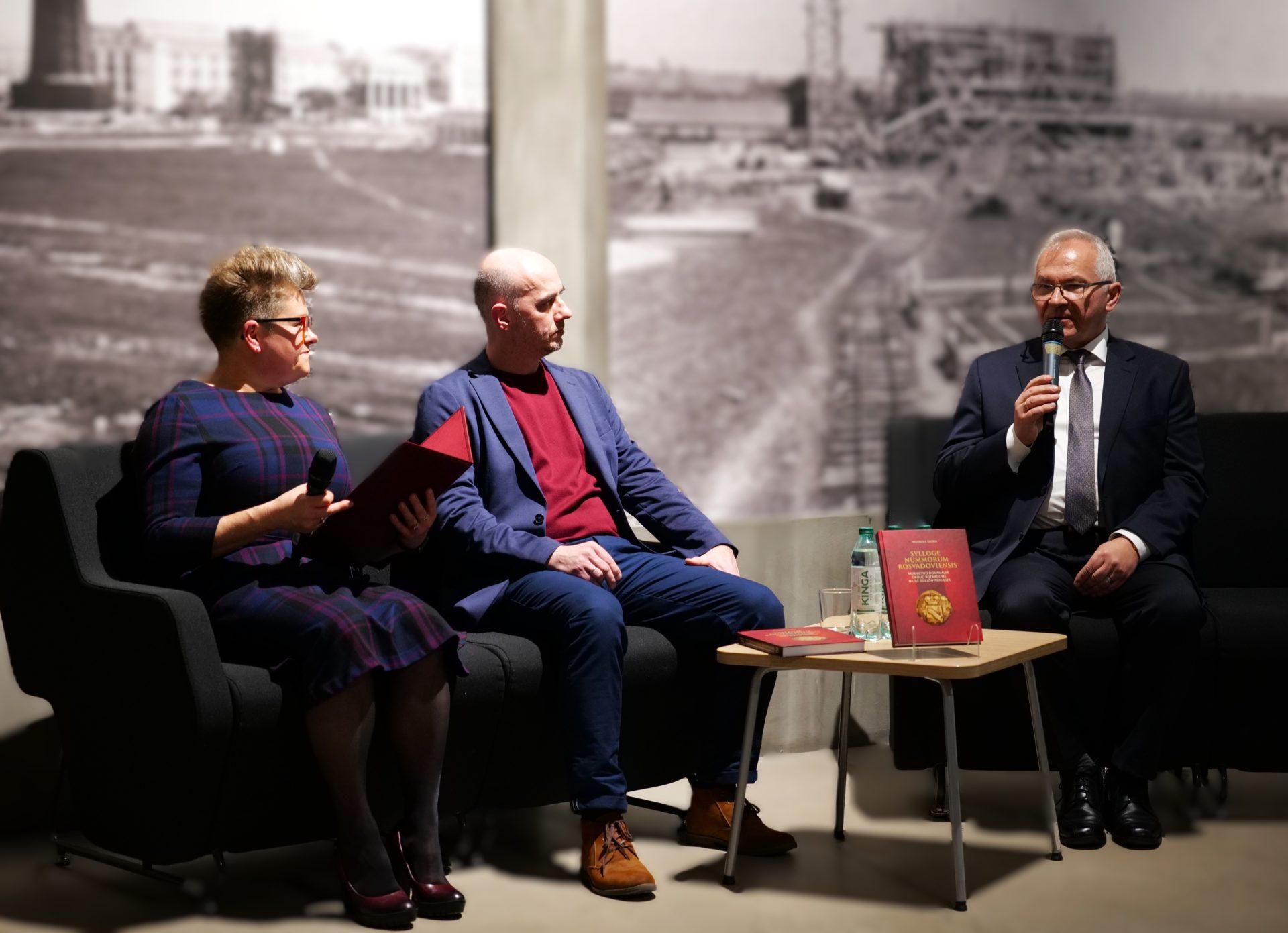 Fotorelacja – Promocja książki Wojciecha K. Ogórka „Sylloge Nummorum Rosvadoviensis…”